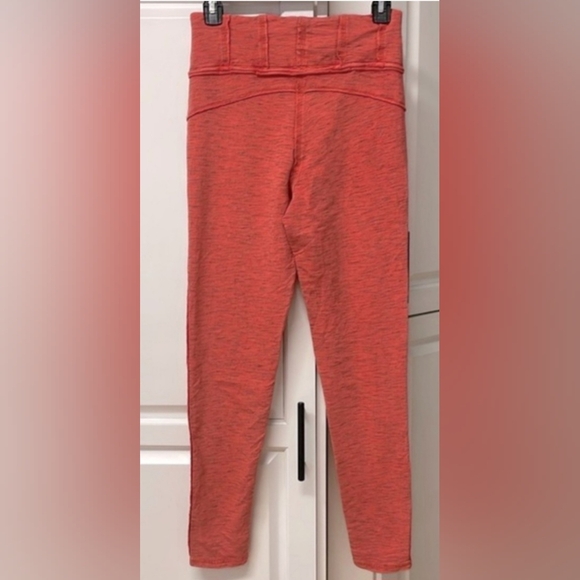 NWOT Free People Free  Movement Hybrid Yoga Pants Leggings in Lipstick Size XS - Picture 6 of 10